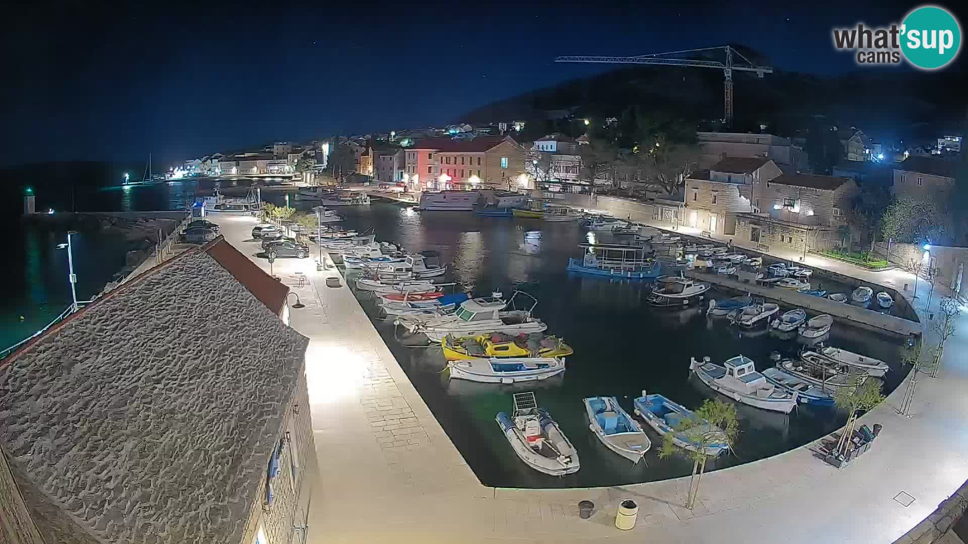 Webcam Bol Hafen – Liveblick auf Bol Riva & Marina