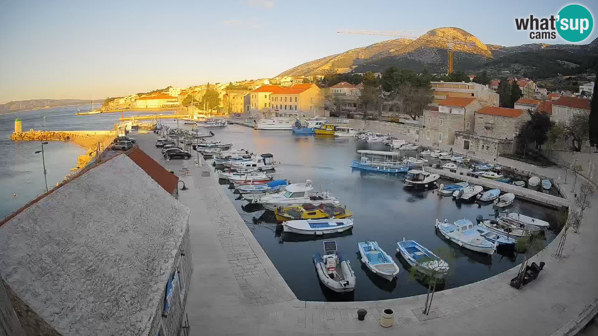 Webcam Bol Harbour – Live View of Bol Riva & Marina