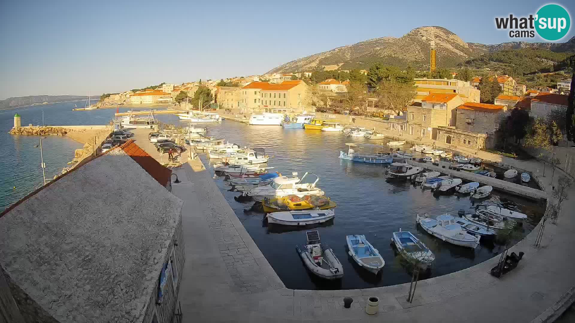 Webcam Bol Hafen – Liveblick auf Bol Riva & Marina