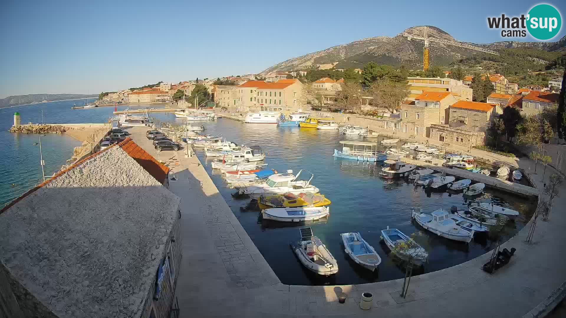 Webcam Bol Harbour – Live View of Bol Riva & Marina