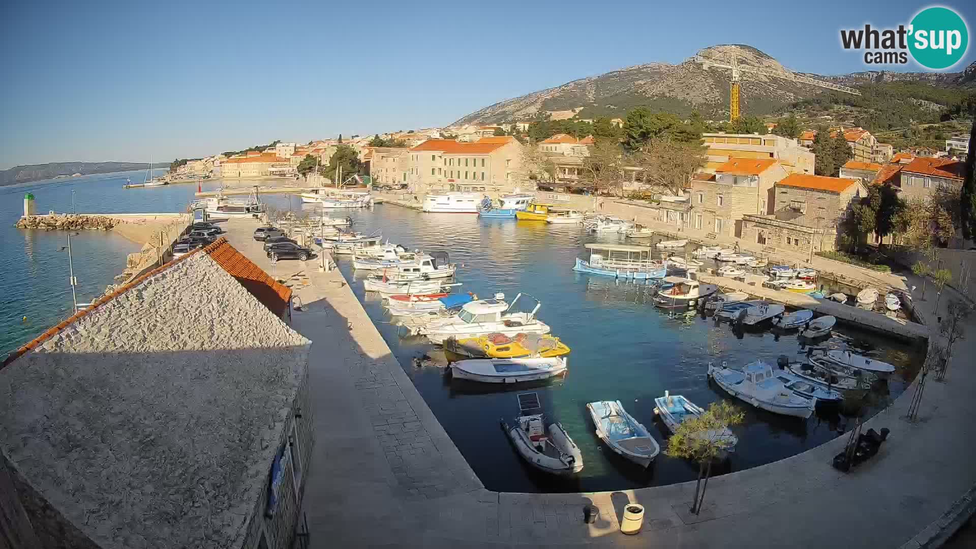 Webcam Bol Hafen – Liveblick auf Bol Riva & Marina