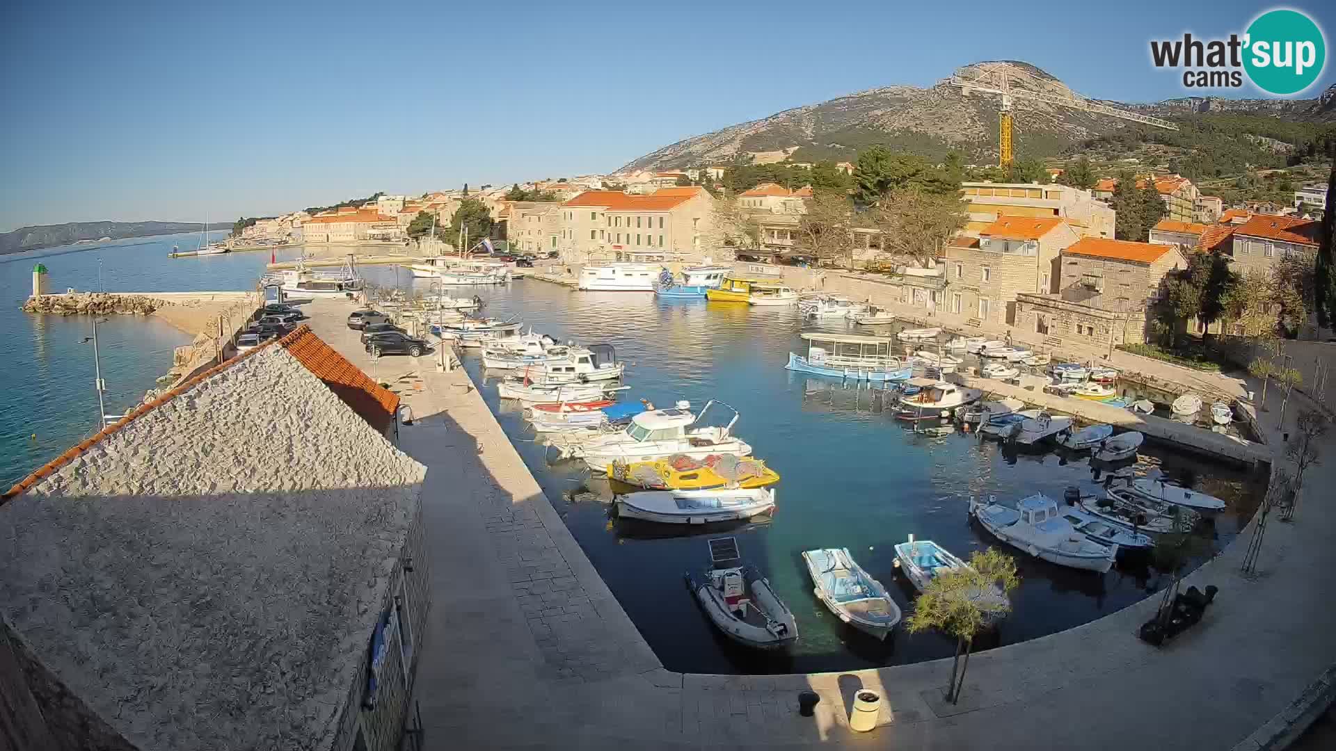 Webcam Bol Harbour – Live View of Bol Riva & Marina