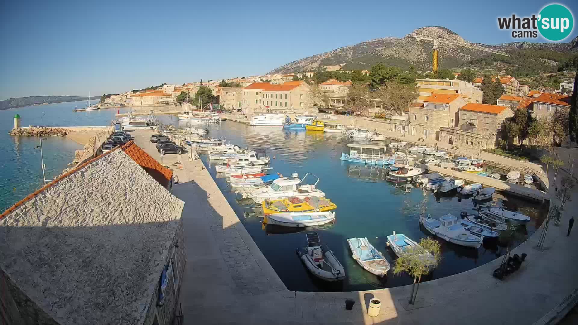 Webcam Bol Hafen – Liveblick auf Bol Riva & Marina