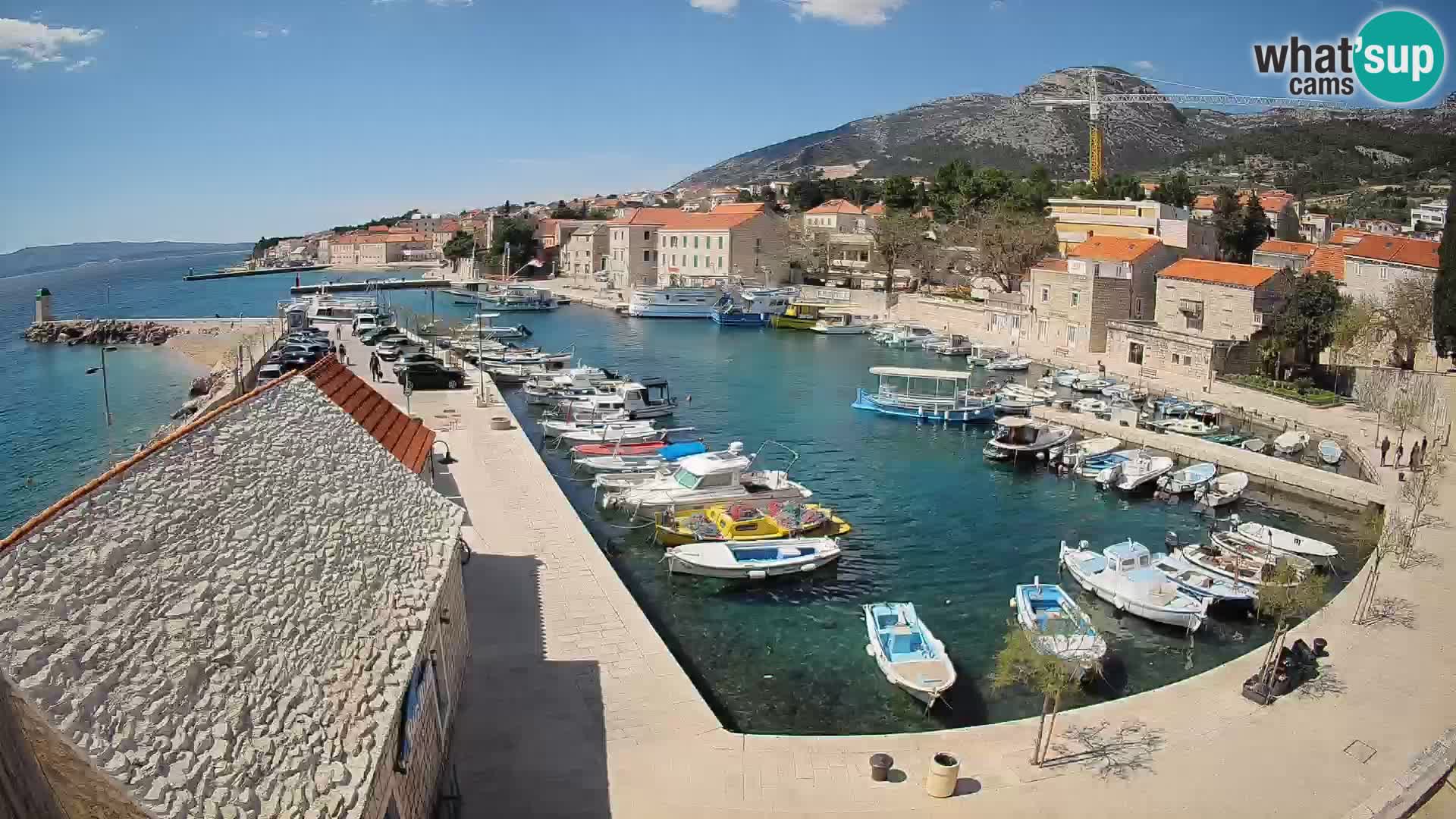 Webcam porto di Bol – Vista live sulla Riva e Marina