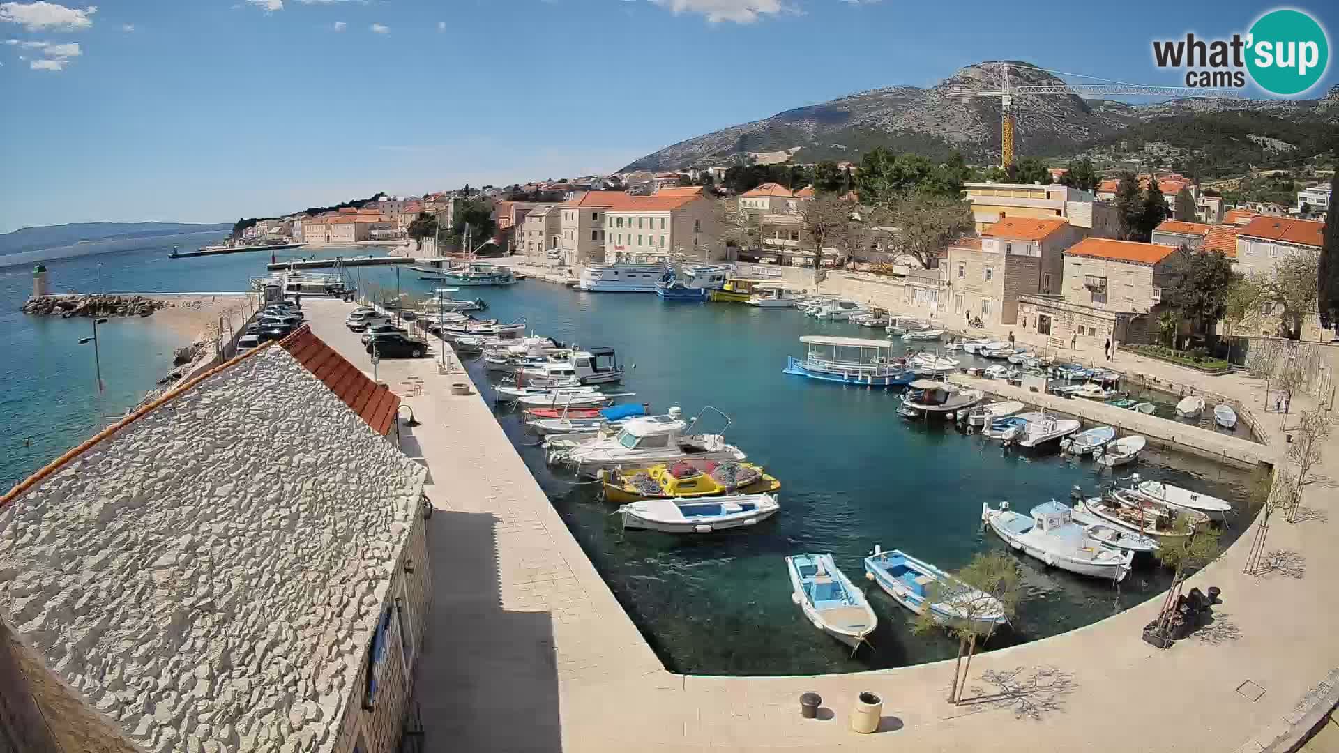 Webcam porto di Bol – Vista live sulla Riva e Marina