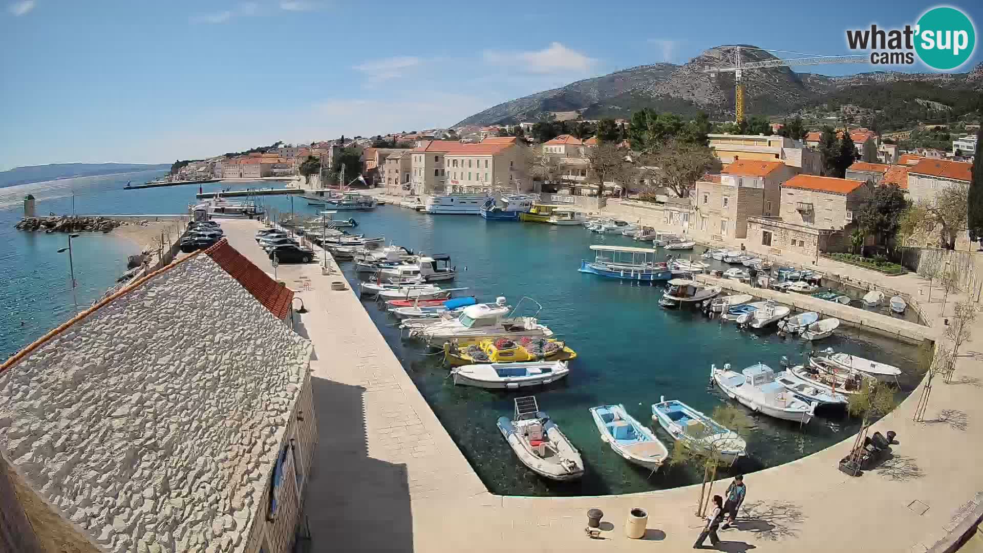 Webcam porto di Bol – Vista live sulla Riva e Marina