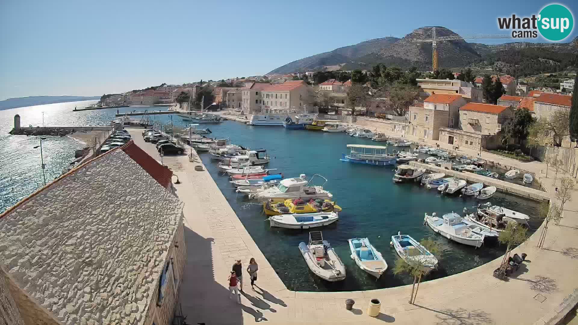 Webcam Bol Harbour – Live View of Bol Riva & Marina