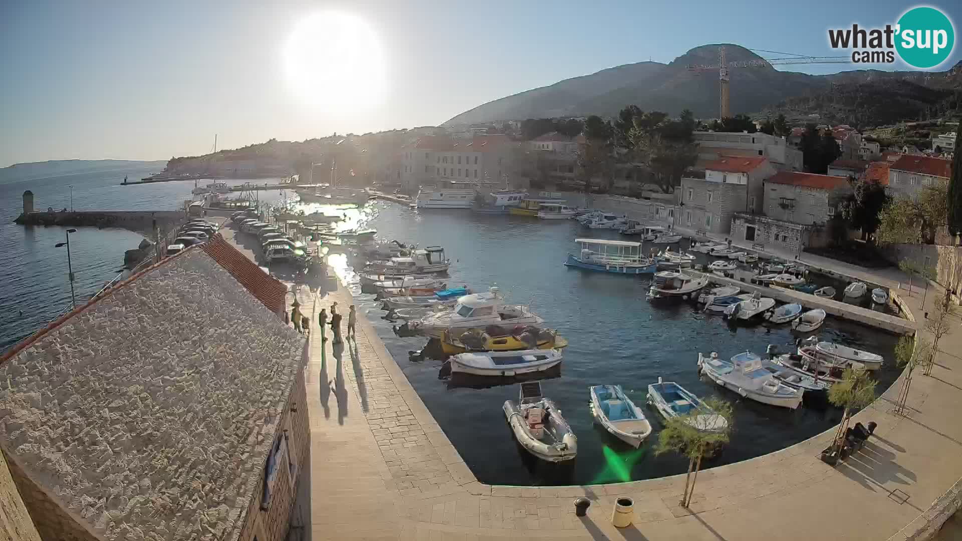 Webcam Bol Harbour – Live View of Bol Riva & Marina