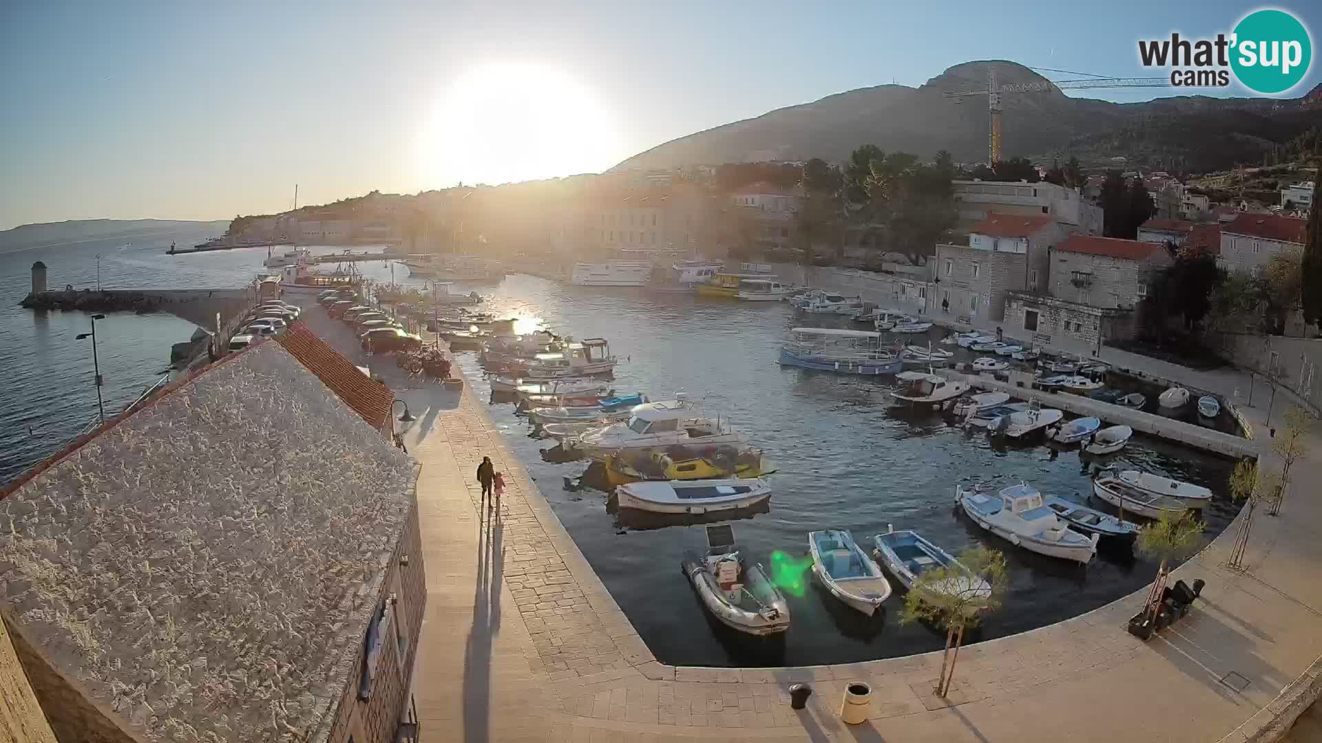 Webcam Bol Harbour – Live View of Bol Riva & Marina