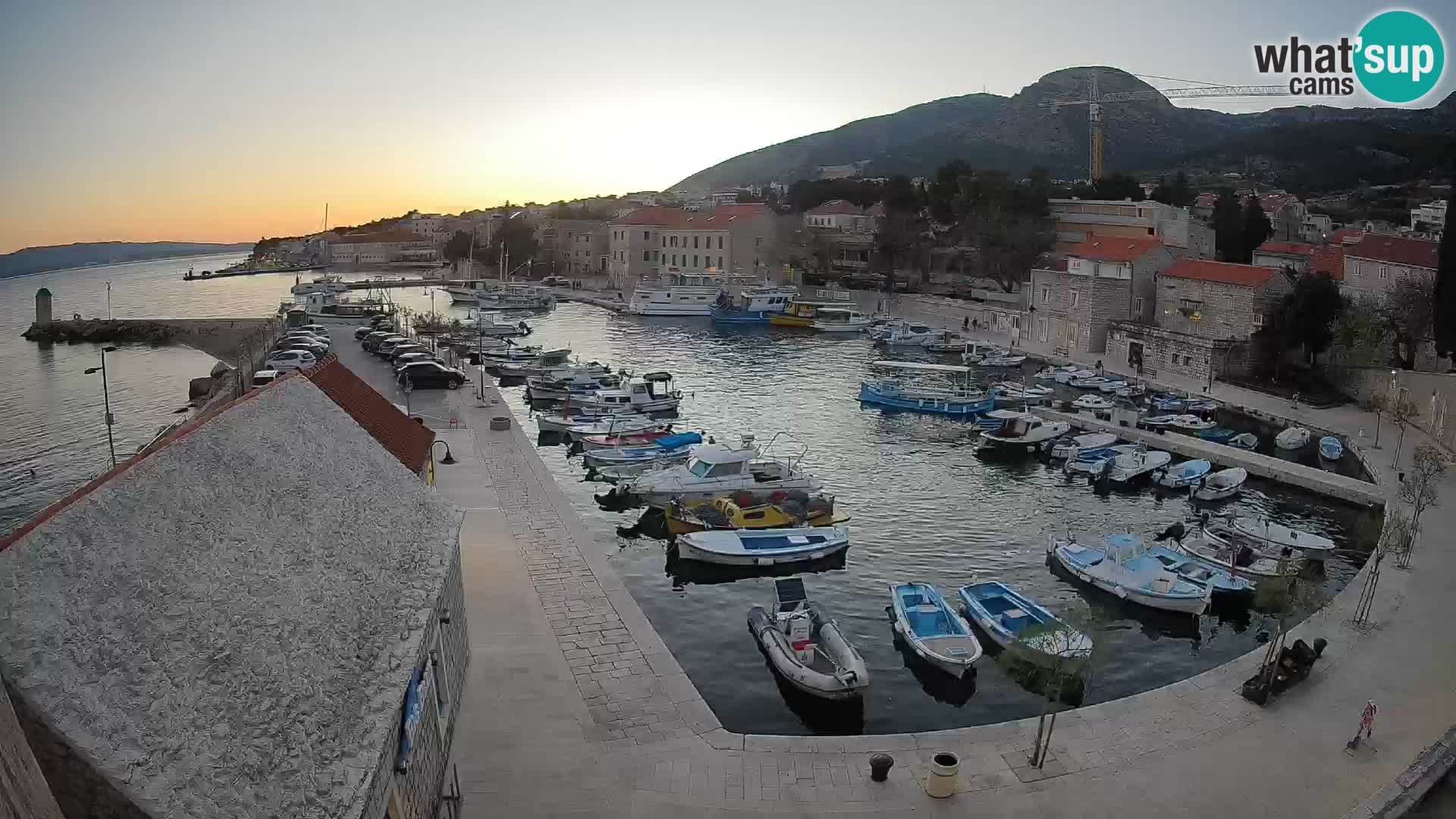 Webcam Bol Harbour – Live View of Bol Riva & Marina