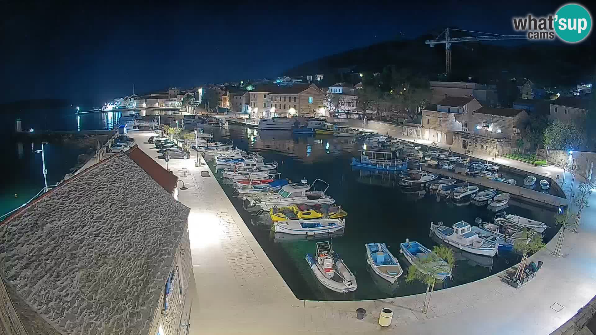 Webcam Bol Harbour – Live View of Bol Riva & Marina