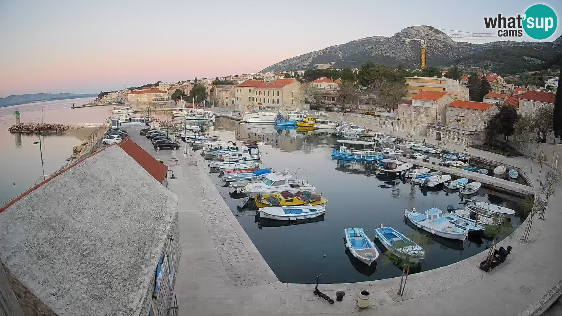 Webcam Bol Harbour – Live View of Bol Riva & Marina