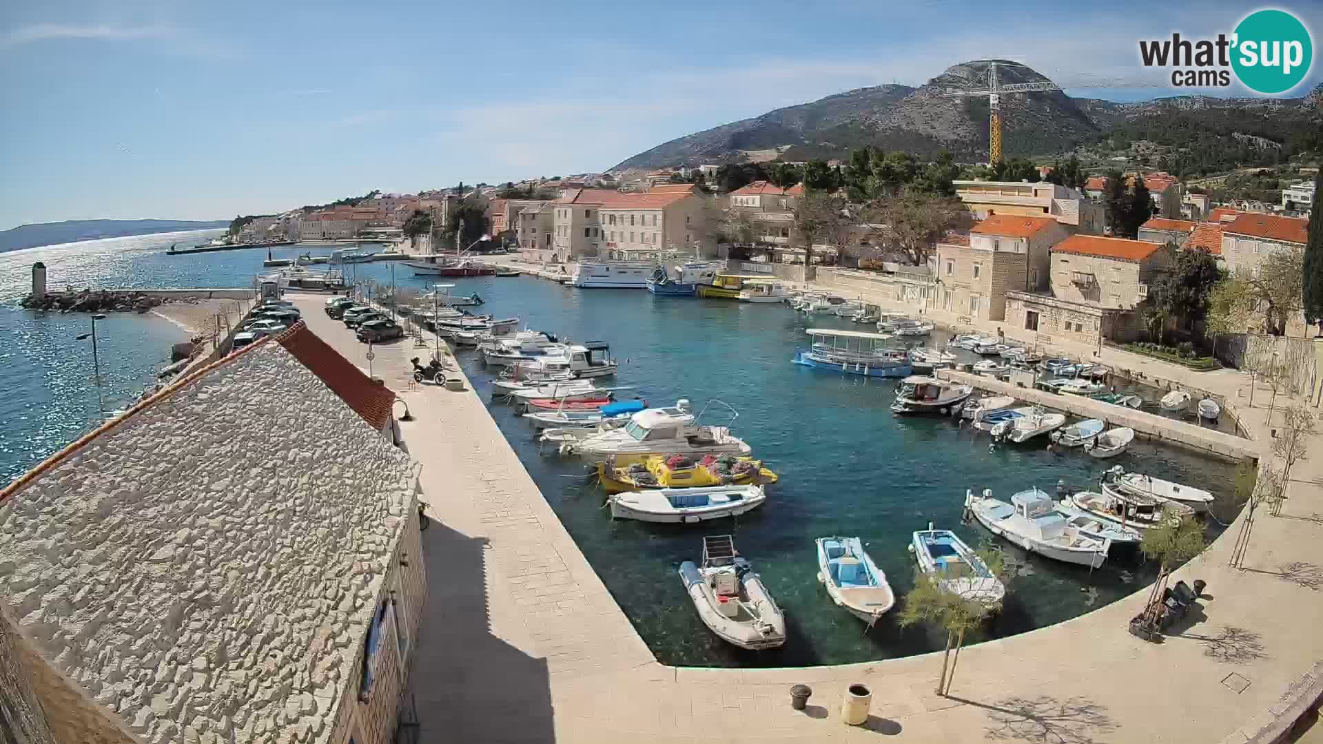 Webcam Bol Harbour – Live View of Bol Riva & Marina