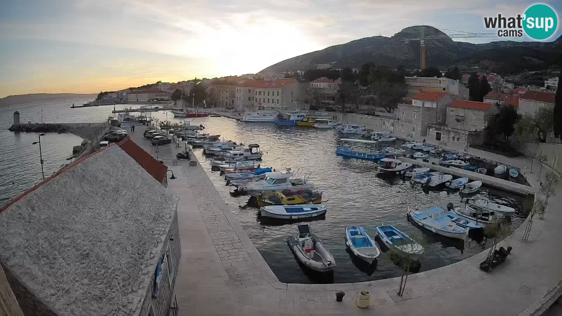 Webcam Bol Harbour – Live View of Bol Riva & Marina