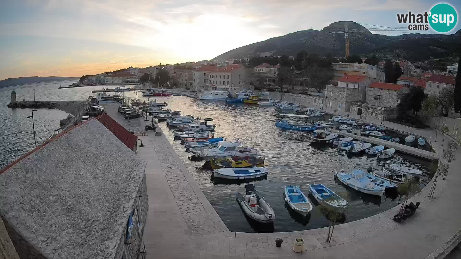 Webcam Bol Harbour – Live View of Bol Riva & Marina