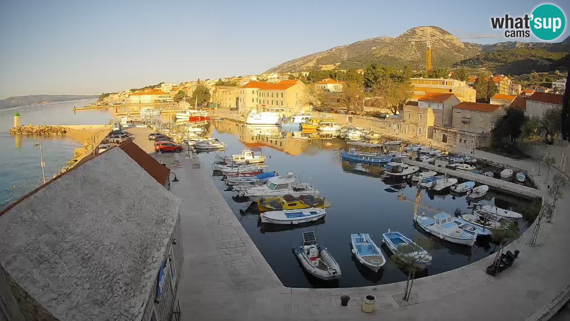 Webcam Bol Hafen – Liveblick auf Bol Riva & Marina