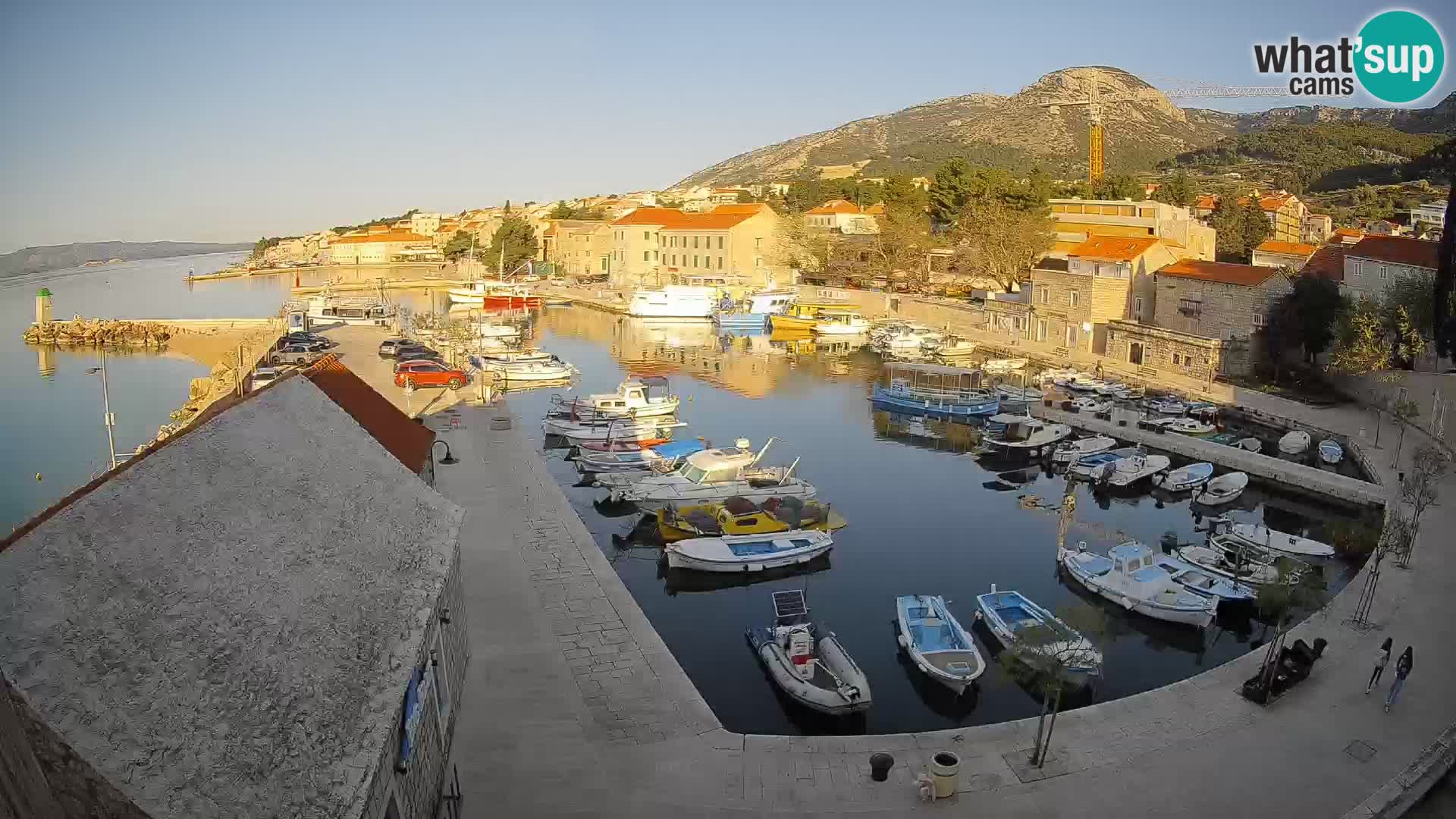 Webcam Bol Hafen – Liveblick auf Bol Riva & Marina