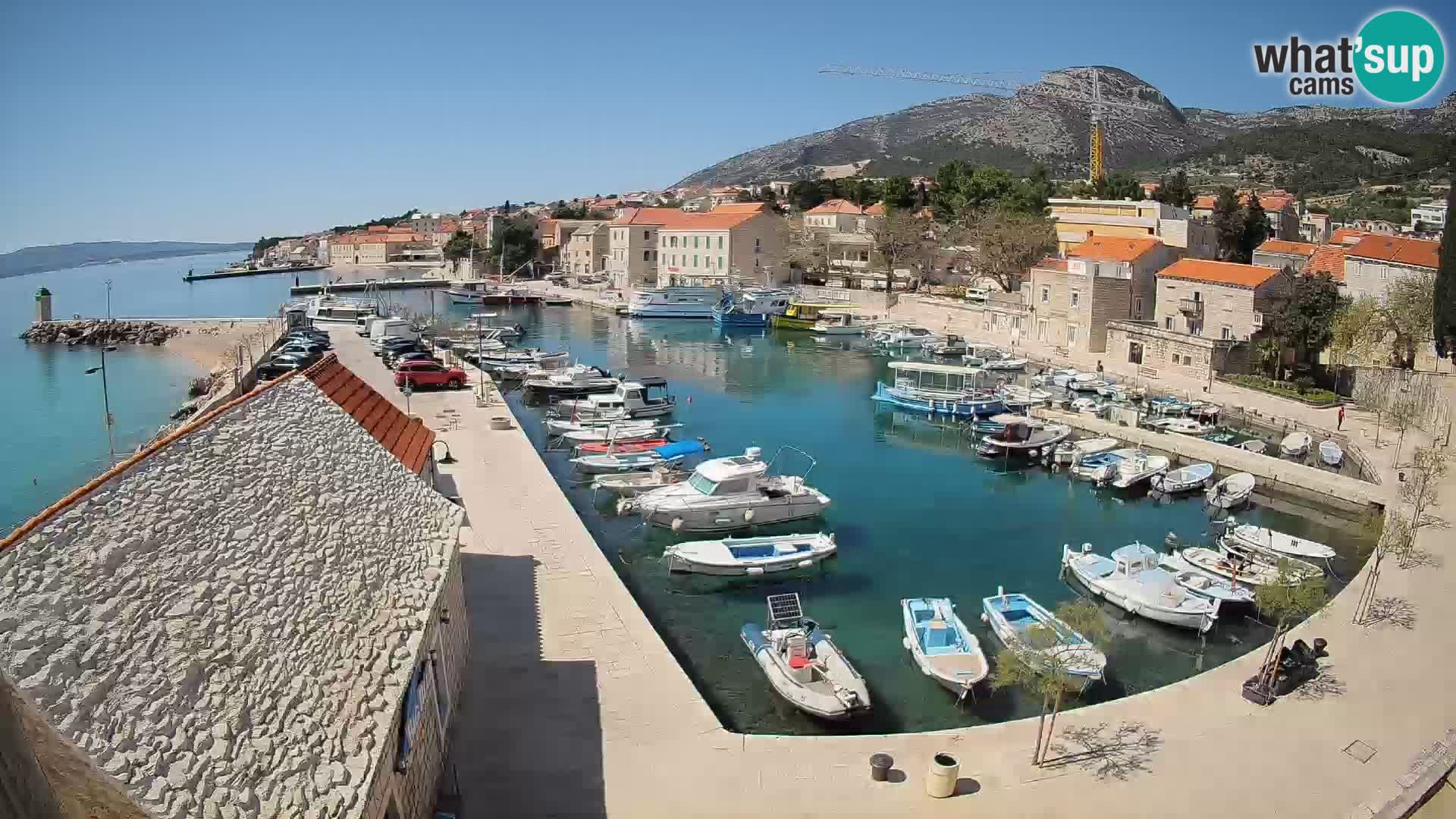 Webcam Bol Hafen – Liveblick auf Bol Riva & Marina