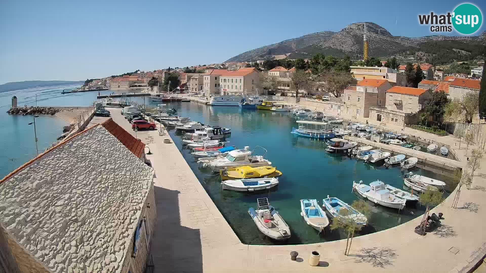 Webcam Bol Harbour – Live View of Bol Riva & Marina