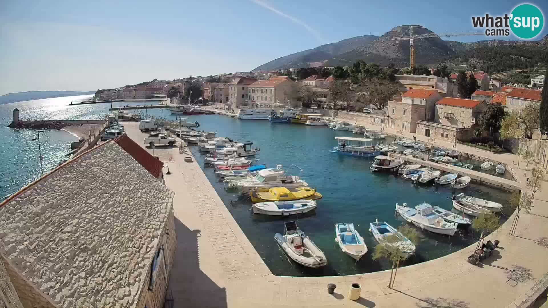 Webcam Bol Harbour – Live View of Bol Riva & Marina