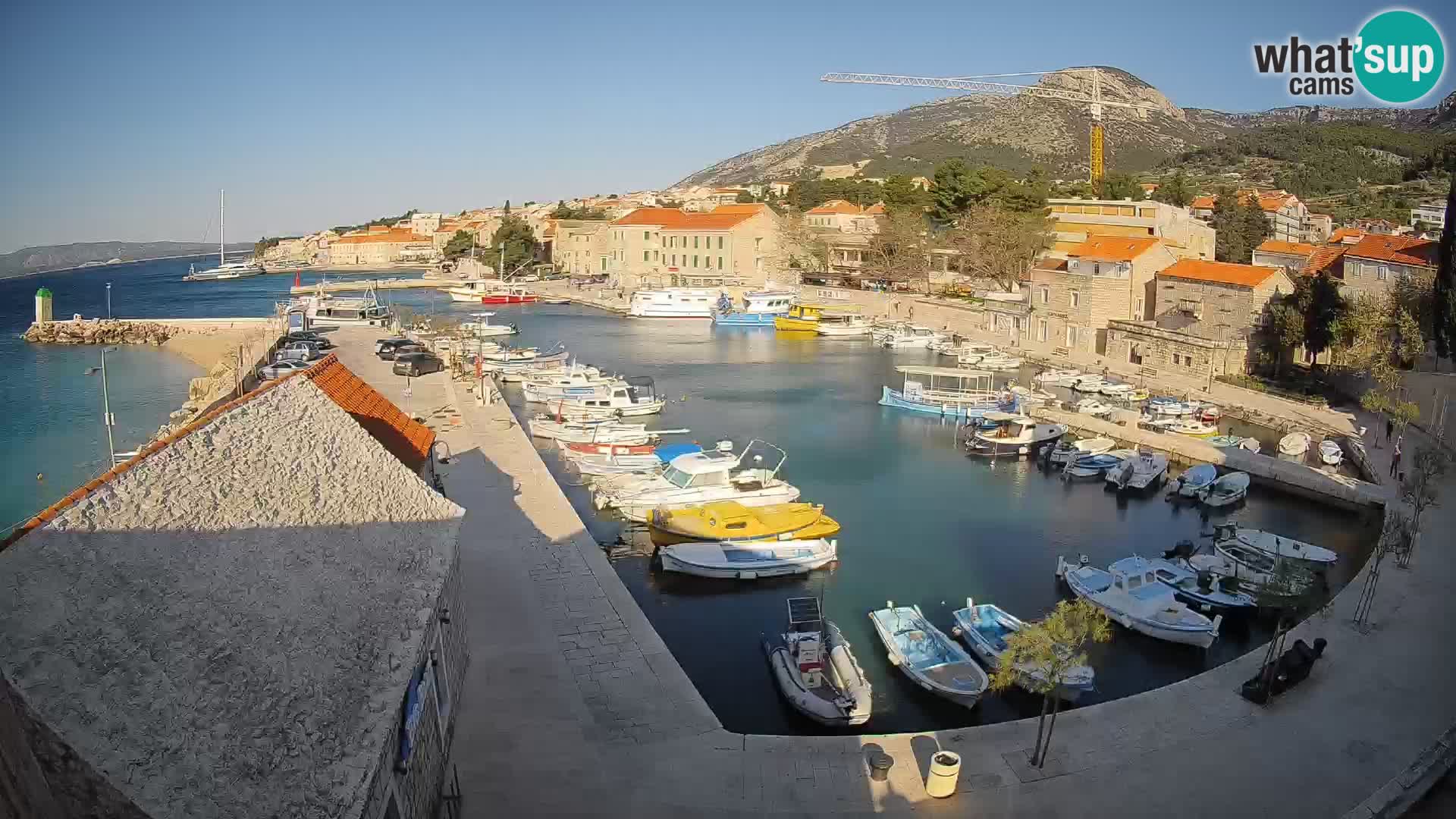 Webcam Bol Harbour – Live View of Bol Riva & Marina