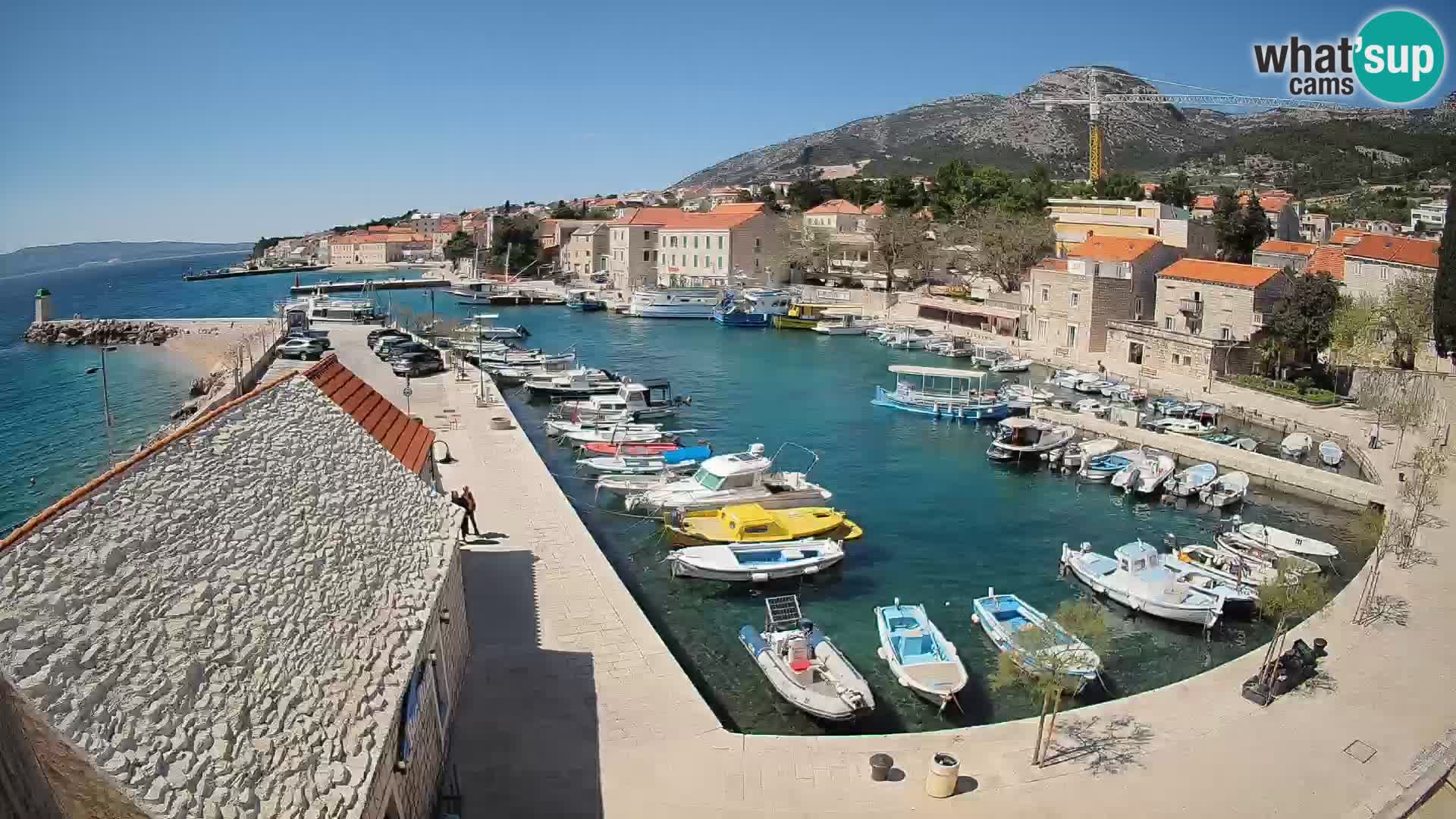 Webcam porto di Bol – Vista live sulla Riva e Marina