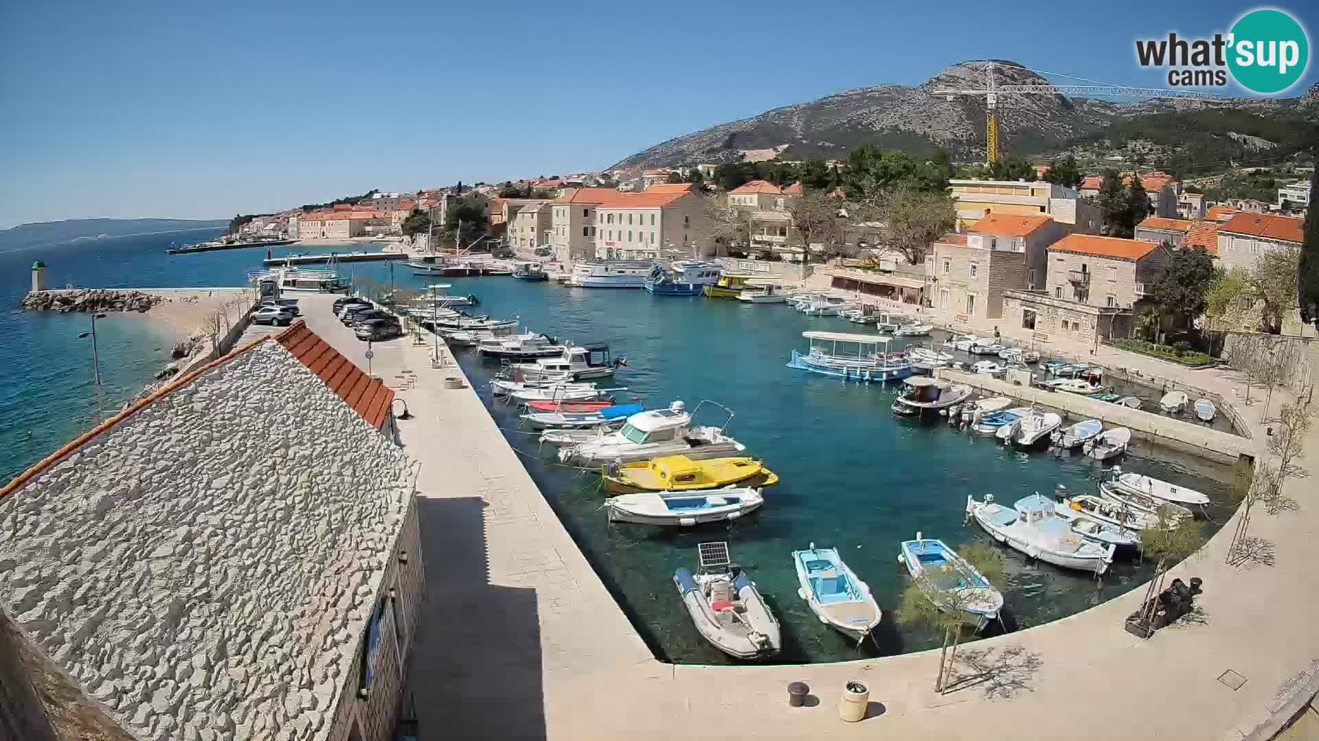 Webcam porto di Bol – Vista live sulla Riva e Marina