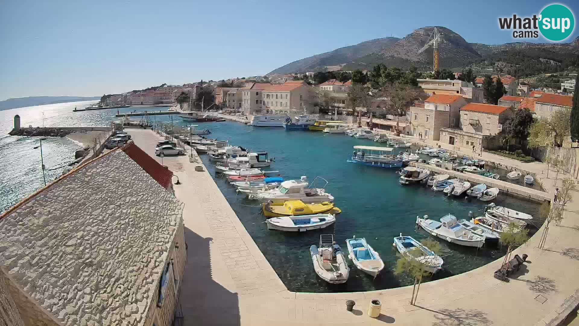 Webcam Bol Harbour – Live View of Bol Riva & Marina
