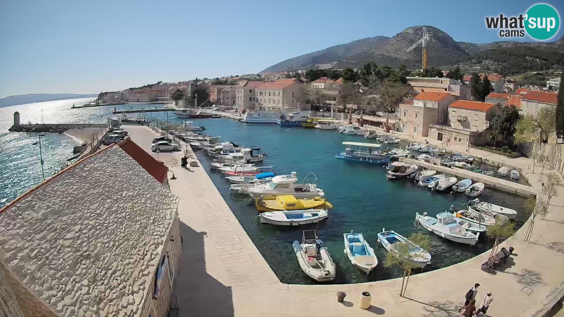 Webcam Bol Harbour – Live View of Bol Riva & Marina