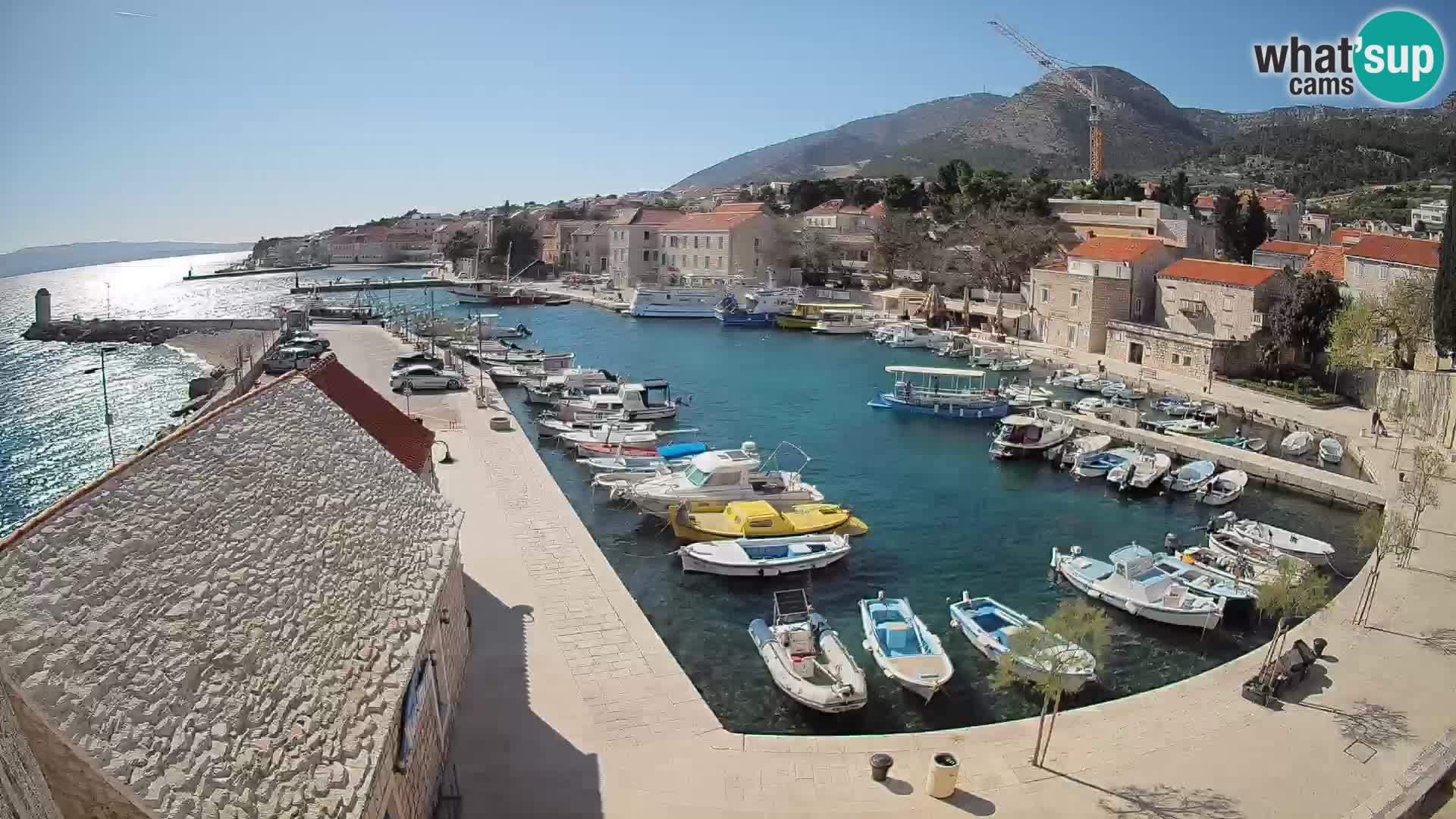 Webcam Bol Harbour – Live View of Bol Riva & Marina