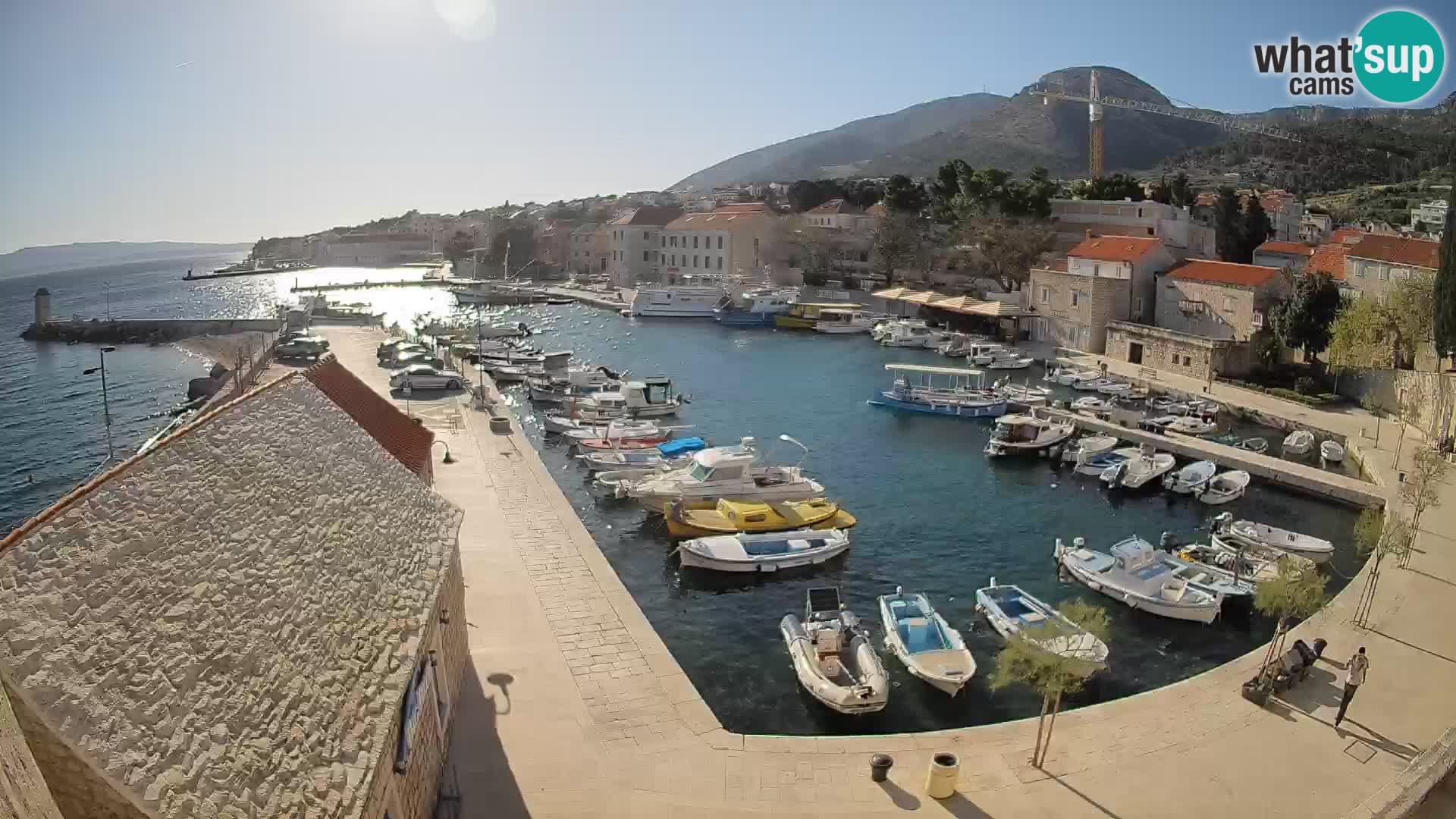 Webcam Bol Hafen – Liveblick auf Bol Riva & Marina