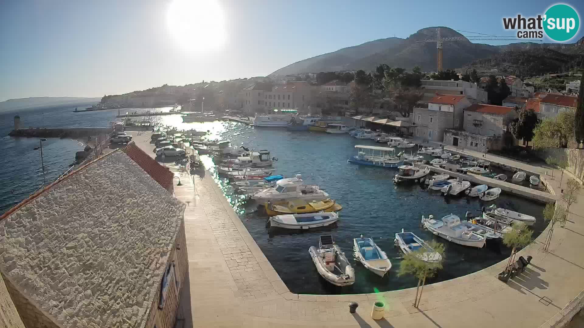 Webcam Bol Hafen – Liveblick auf Bol Riva & Marina