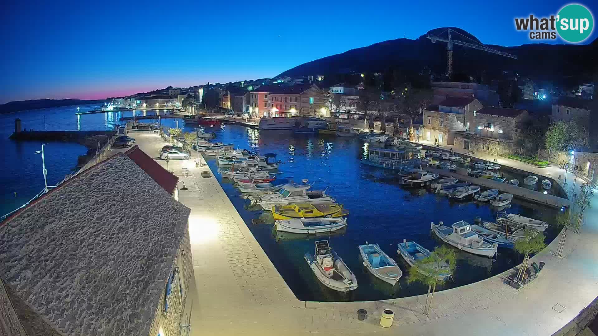 Webcam Bol Hafen – Liveblick auf Bol Riva & Marina