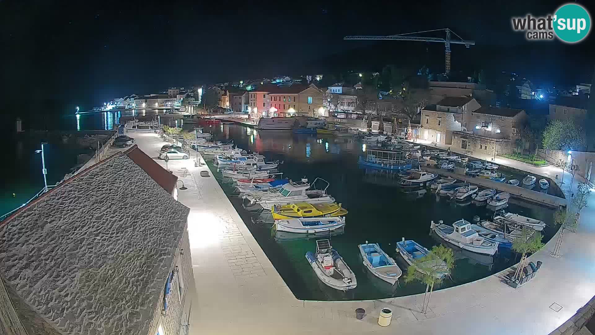 Webcam Bol Harbour – Live View of Bol Riva & Marina