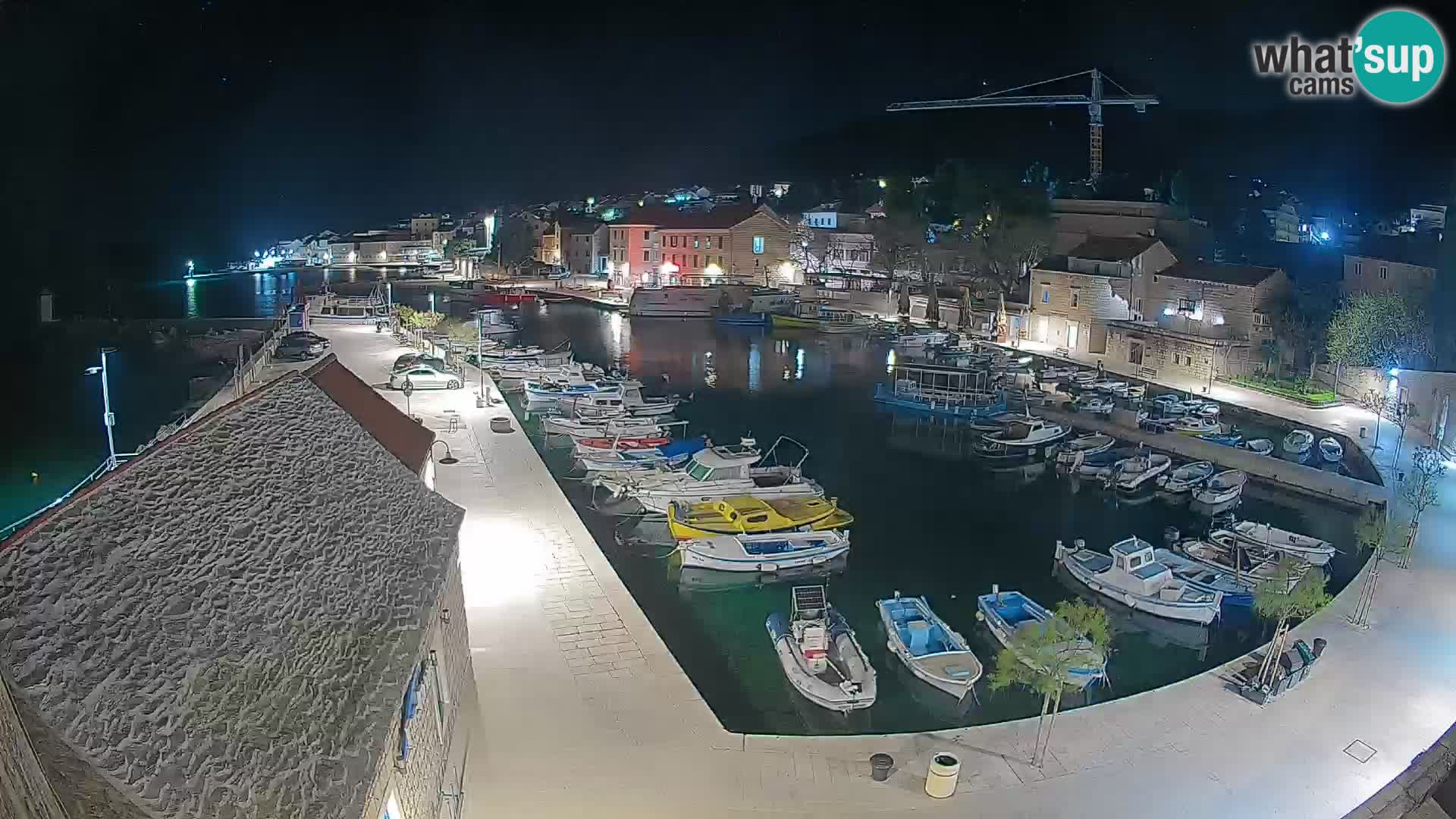 Webcam Bol Hafen – Liveblick auf Bol Riva & Marina