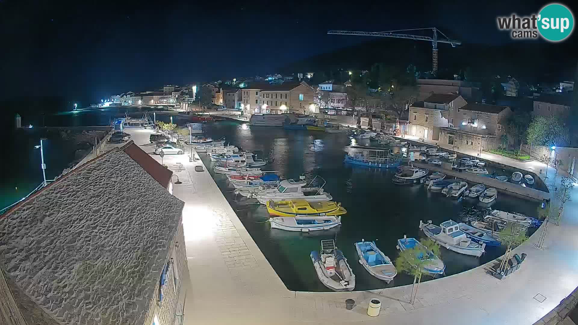 Webcam Bol Harbour – Live View of Bol Riva & Marina