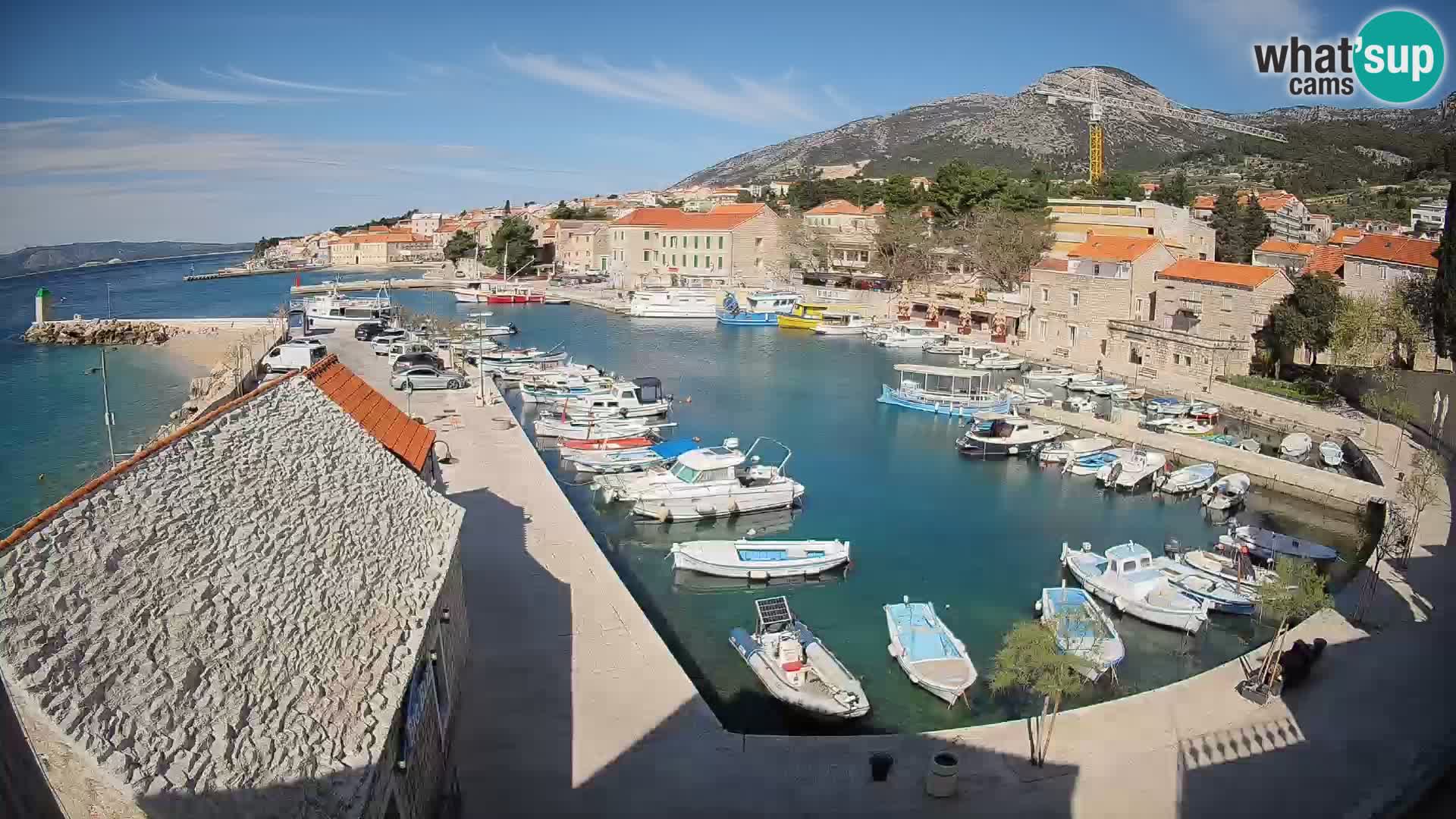 Webcam porto di Bol – Vista live sulla Riva e Marina