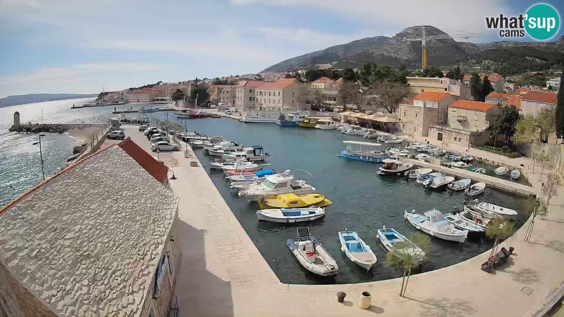 Webcam Bol Hafen – Liveblick auf Bol Riva & Marina