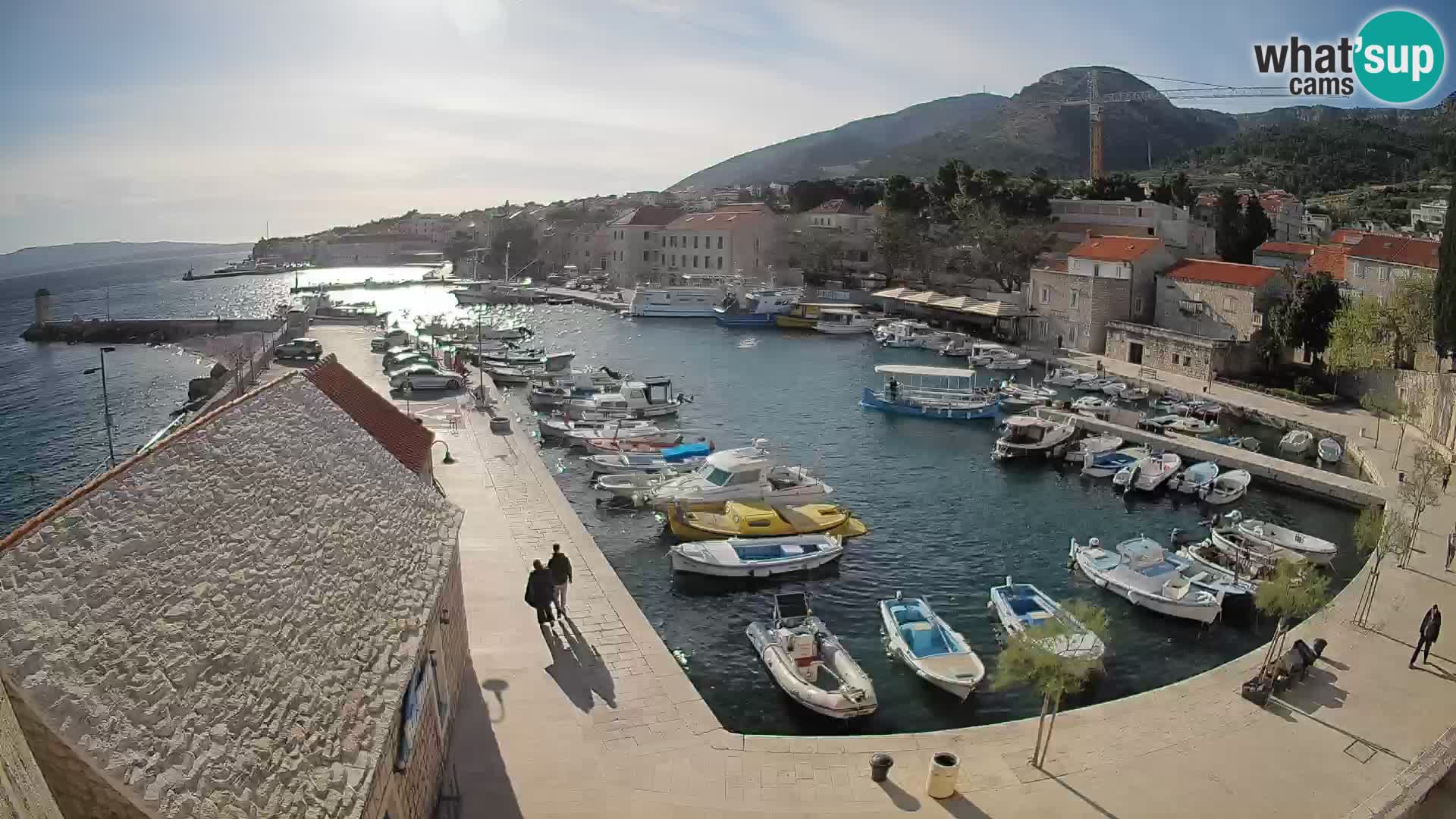 Webcam Bol Hafen – Liveblick auf Bol Riva & Marina