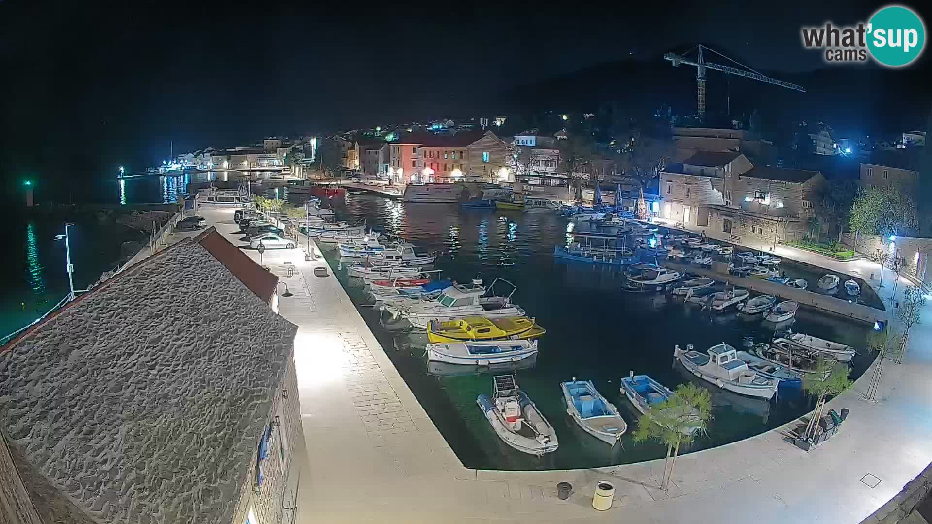Webcam Bol Hafen – Liveblick auf Bol Riva & Marina