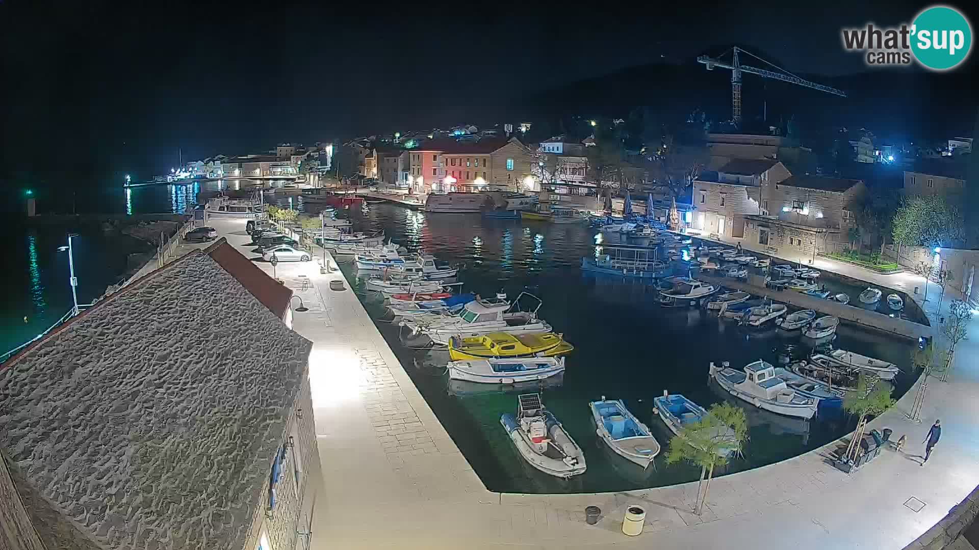 Webcam Bol Harbour – Live View of Bol Riva & Marina