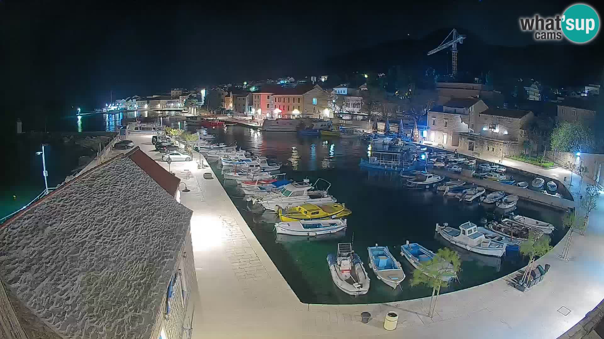 Webcam Bol Hafen – Liveblick auf Bol Riva & Marina