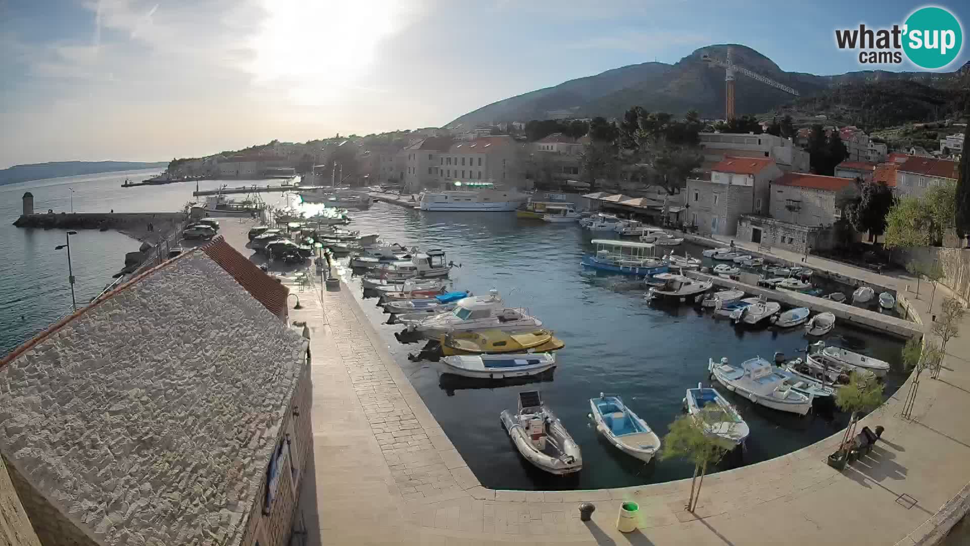 Webcam Bol Harbour – Live View of Bol Riva & Marina