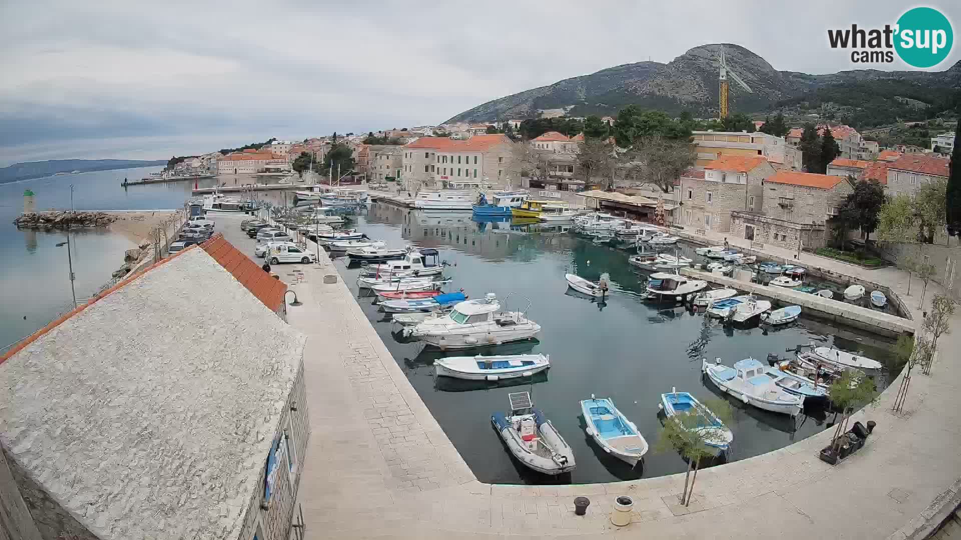 Webcam Bol Harbour – Live View of Bol Riva & Marina