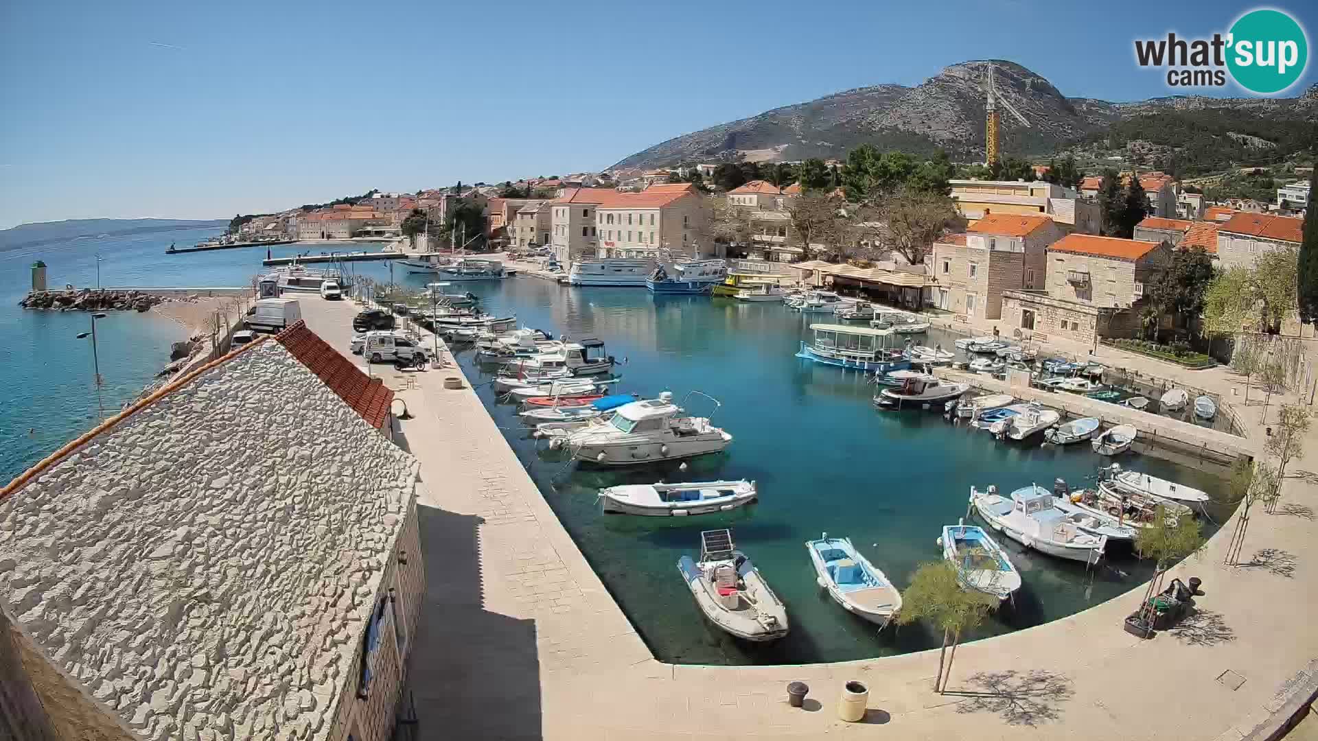 Webcam Bol Harbour – Live View of Bol Riva & Marina