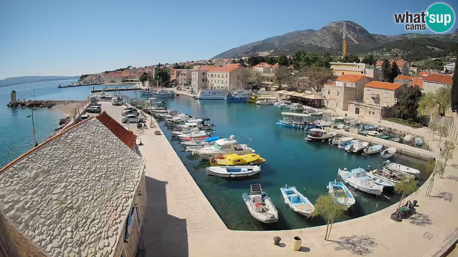 Webcam Bol Harbour – Live View of Bol Riva & Marina