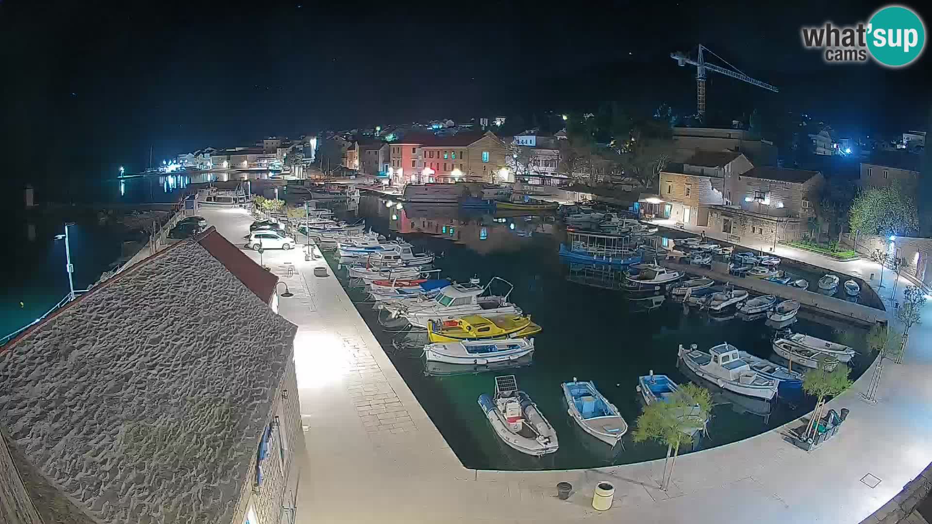 Webcam Bol Harbour – Live View of Bol Riva & Marina
