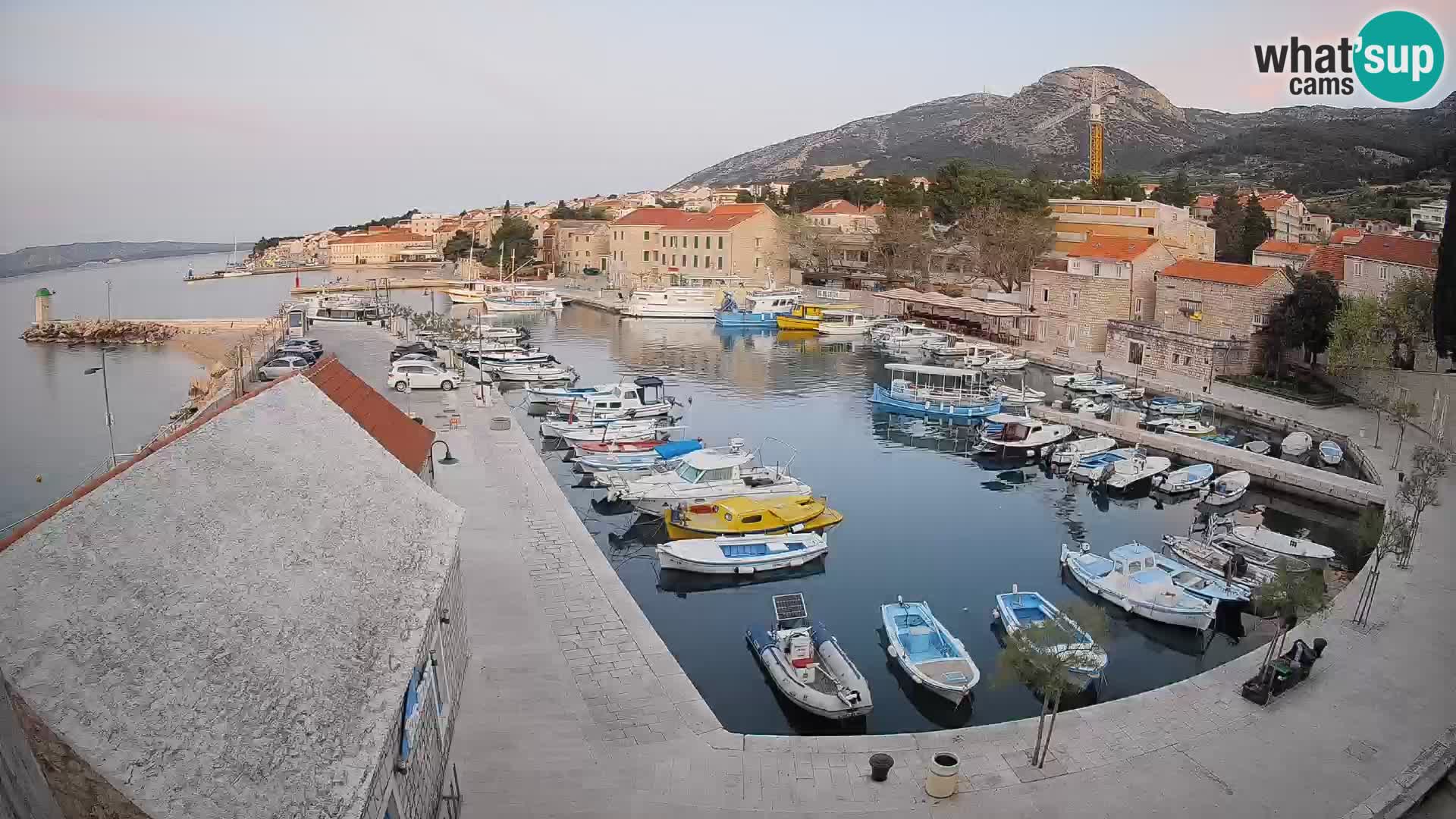 Webcam Bol Harbour – Live View of Bol Riva & Marina