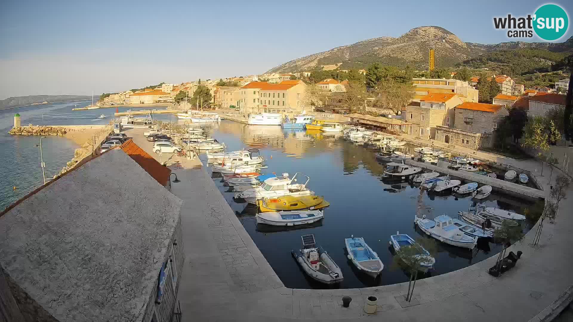 Webcam Bol Hafen – Liveblick auf Bol Riva & Marina