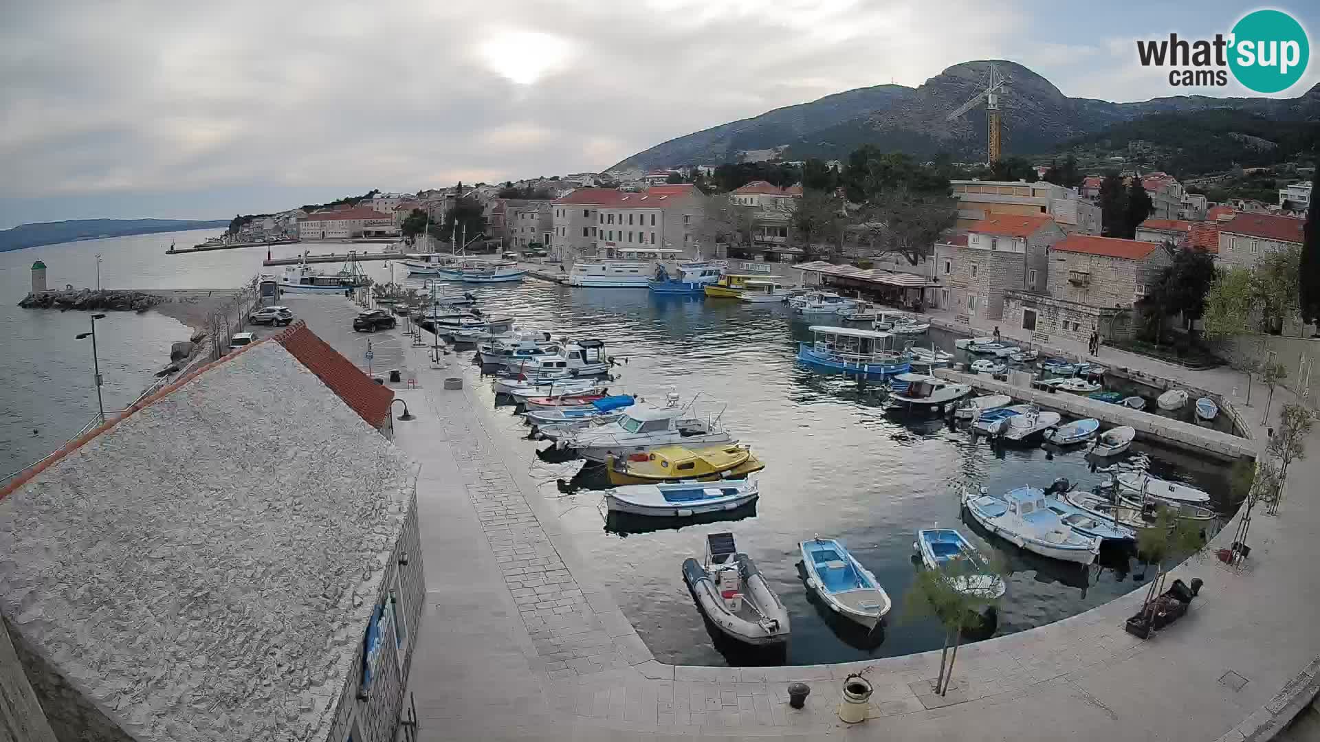 Webcam Bol Harbour – Live View of Bol Riva & Marina